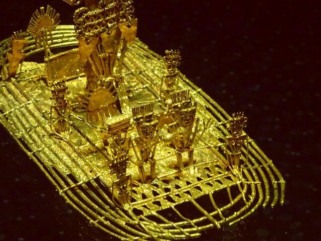 Muisca raft - detail - Museo del Oro, Bogotá: Detail of famous Muisca raft, Museo del Oro (Gold Museum), Bogotá