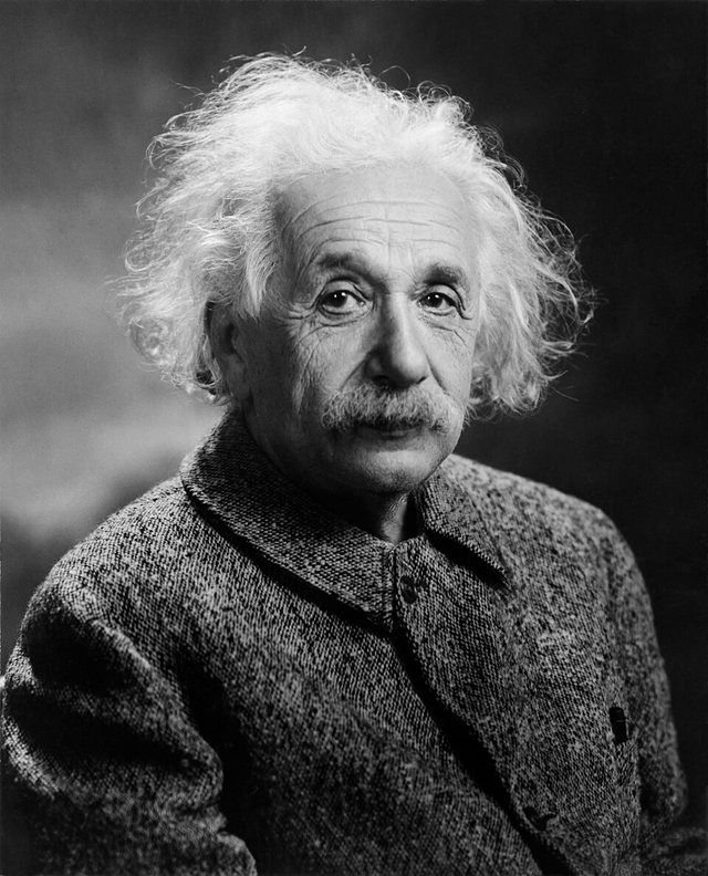 Albert Einstein: Albert Einstein Head cleaned