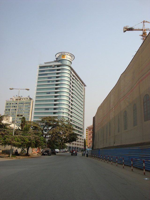 Sonangol building - Luanda: Sonangol headquarters building in Luanda, Angola