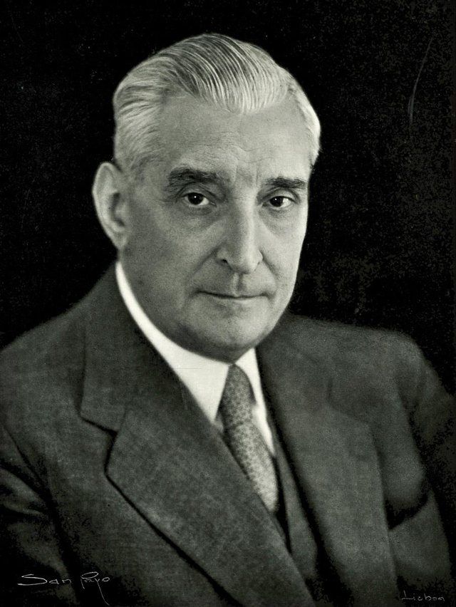 António de Oliveira Salazar: António de Oliveira Salazar portrait (by Manuel Alves San Payo) – Lisboa