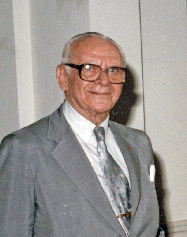 Armand Hammer: Armand Hammer 82