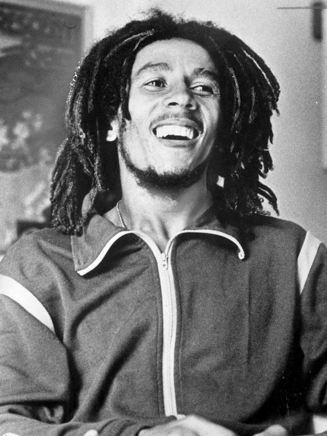 Bob Marley: Bob Marley circa 1976 (cropped)