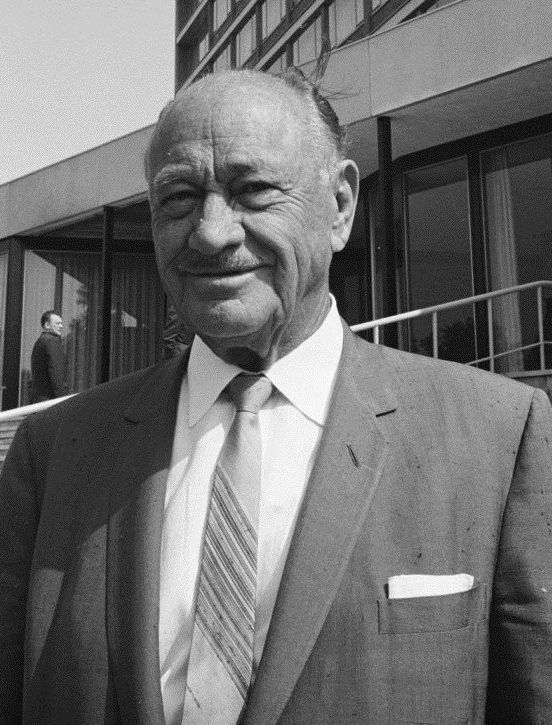 Conrad Hilton: Conrad Hilton (croped)