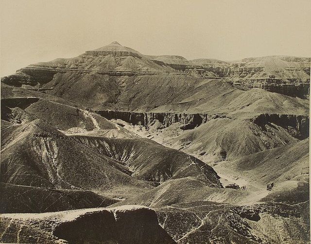 Burton Tutankhamun tomb photographs 1 009: Harry Burton: Tutankhamun tomb photographs: a photographic record in 5 albums containing 490 original photographic prints ; representing 