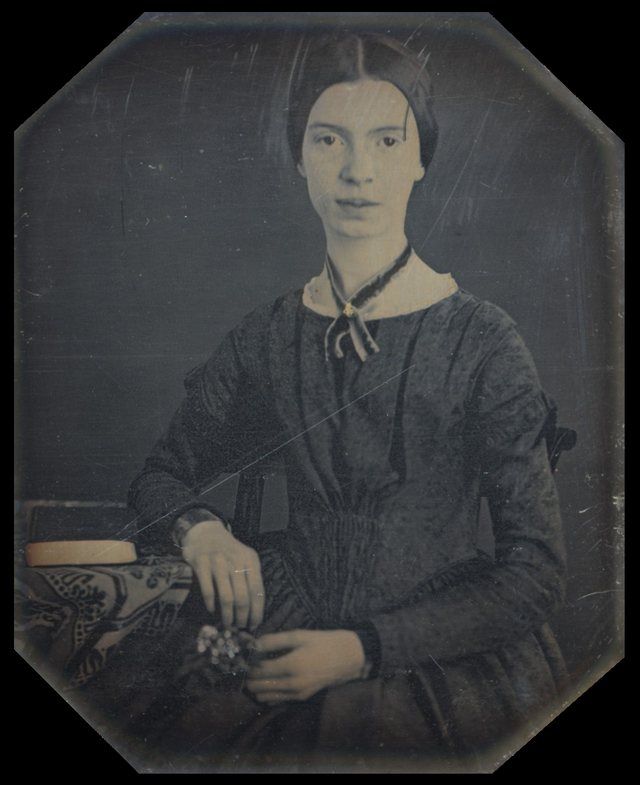 Emily Dickinson: Black-white photograph of Emily Dickinson2
