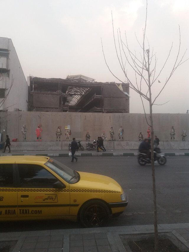 Remains of the Plasco Building: نمایی از بقایای ساختمان پلاسکو، بهمن ۱۳۹۶