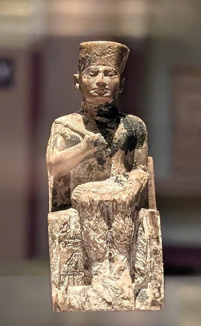 Khufu: Statue of Khufu in the Cairo Egyptian Museum