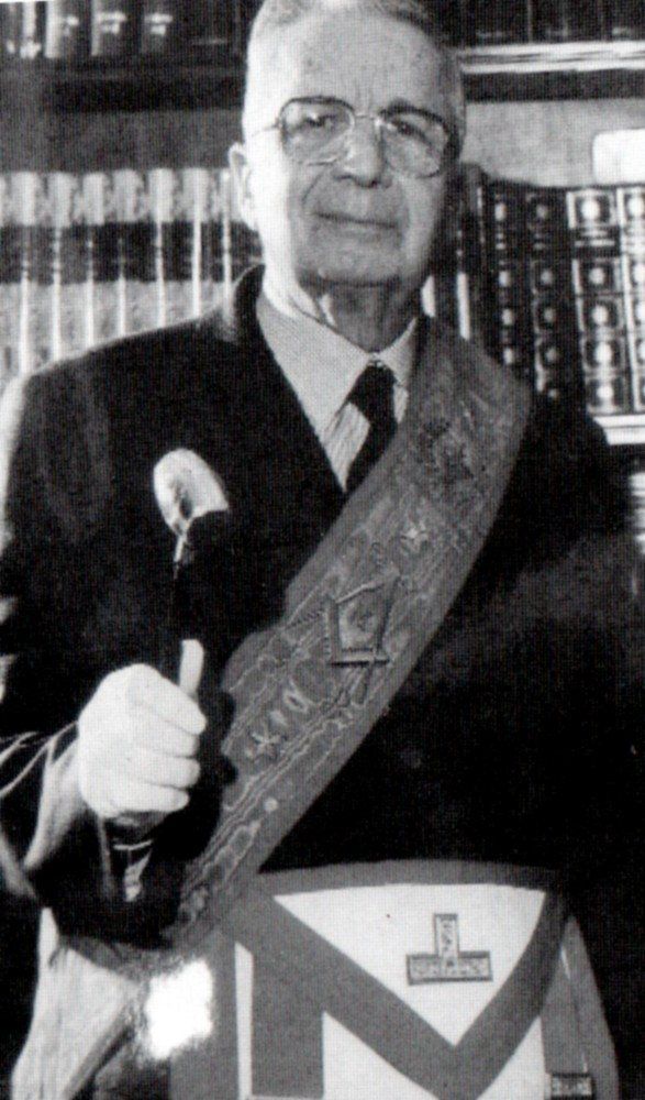 Licio Gelli: Licio Gelli in paramenti