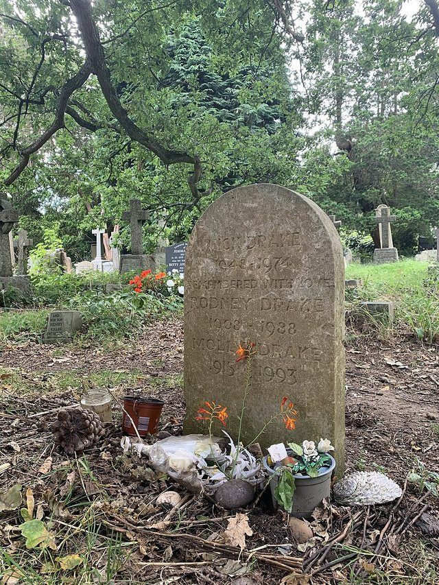 Grave of Nick Drake, Tanworth-in-Arden - geograph.org.uk - 6972505: Grave of Nick Drake, Tanworth-in-Arden