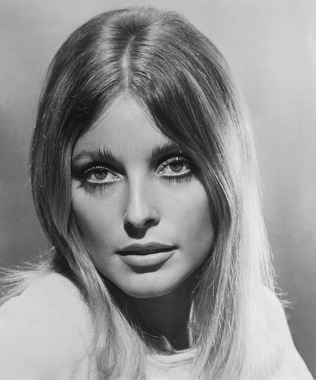 Sharon Tate: Sharon Tate Valley of the Dolls 1967 - Restoration