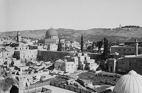 Moroccan-Quarter-Western-Wall-Jerusalem-Old: Looking down on the Moroccan Quarter (left part of picture, in front of wall), later the location of the Western Wall Plaza. The now Do