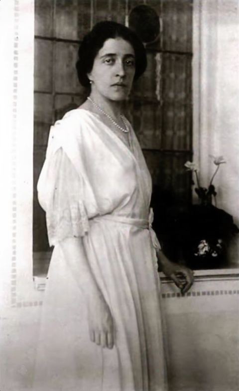 Adele Bloch-Bauer: Adele Bloch-Bauer vers 1920