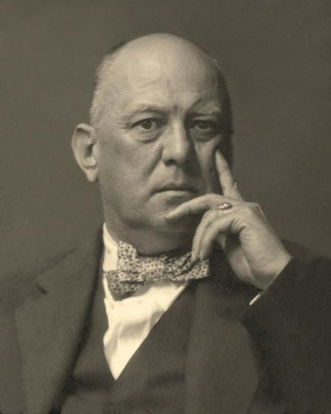 Aleister Crowley: Aleister Crowley, thinker