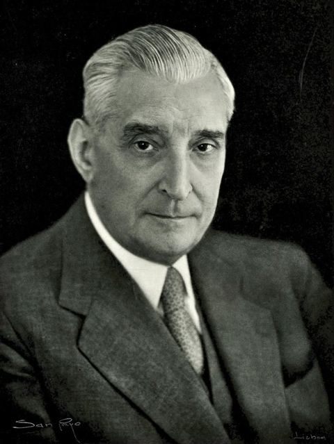 António de Oliveira Salazar: António de Oliveira Salazar portrait (by Manuel Alves San Payo) – Lisboa