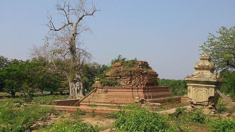 Thai King Tomb Pagoda, Amarapura: Utumphon's tomb pagoda in Amarapura Township, Myanmar