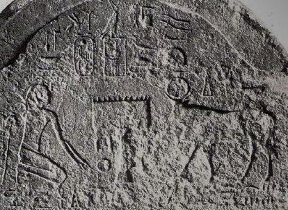 Cambyses II: Stela Cambyses Apis closeup