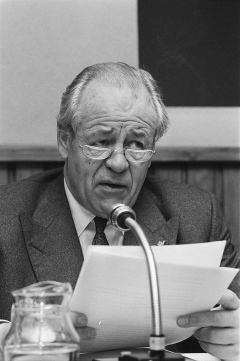 Freddy Heineken: Persconferentie jaarcijfers Heineken voorzitter RvB A. H. Heineken (kop), Bestanddeelnr 933-2895