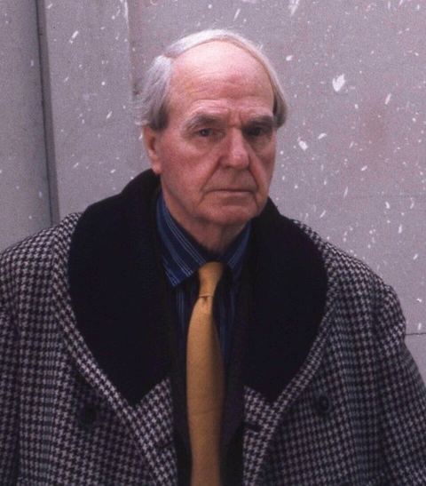 Henry Moore: Henry Moore in workshop Allan Warren (cropped)