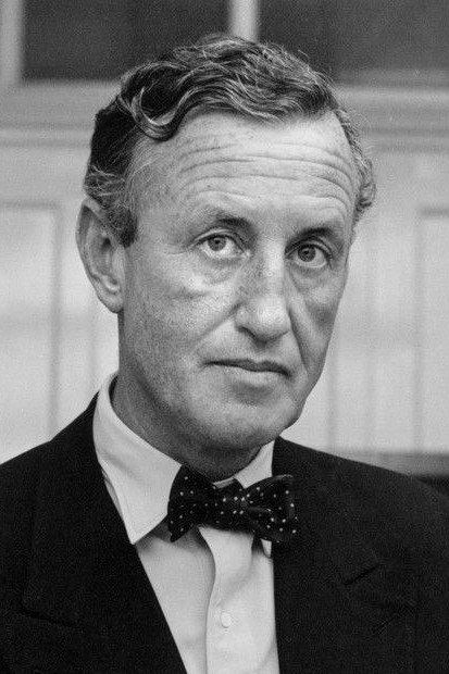 Ian Fleming: Ian Fleming c. 1958 (cropped)