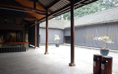 Liu's manor - 收租院展览 20161123: 大邑刘氏庄园博物馆展出大型泥塑《收租院》