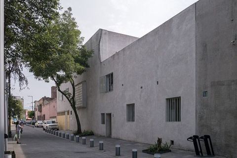 Luis Barragán House and Studio Street view: Luis Barragán House and Studio Street view