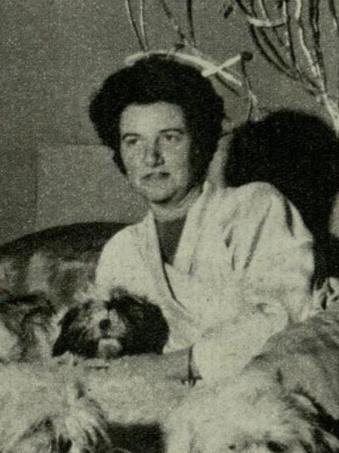 Peggy Guggenheim: Peggy Guggenheim, Lo Specchio (1958) (cropped)