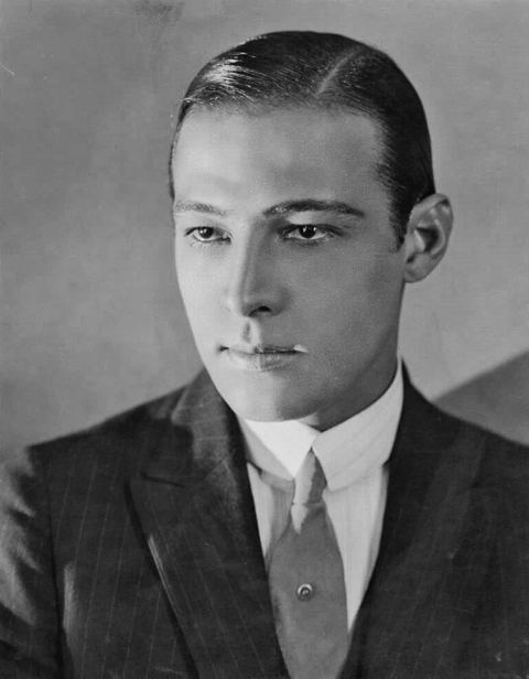 Rudolph Valentino: Rudolph-Valentino-by-Donald-Biddle-Keyes-1922