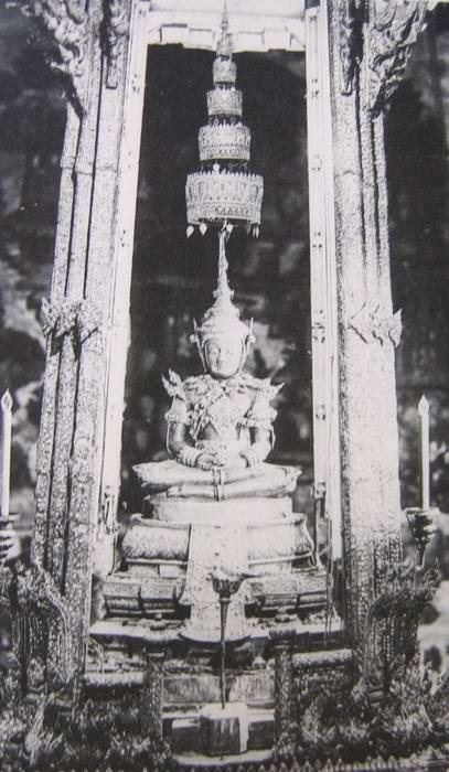 Emerald Buddha 1873: ms:Buddha Zamrud, Istana Mewah, ms:Bangkok, ms:Thailand