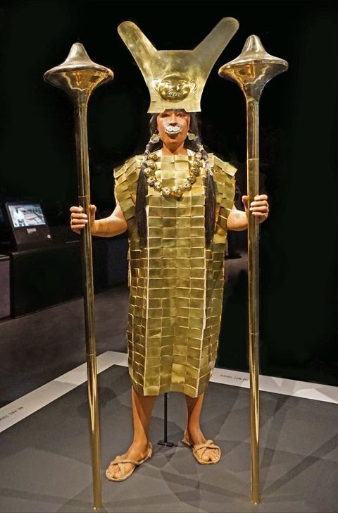 Reconstitution de la Dame de Cao (Musée du quai Branly - Jacques Chirac, Paris): Reconstitution en taille réelle de la Dame de Cao datation de la tombe : 450 ap. J.-C. Culture Moch