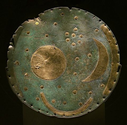 Himmelsscheibe von Nebra - Landesmuseum für Vorgeschichte in Halle - HD: Nebra Sky Disc - State Museum of Prehistory in Halle