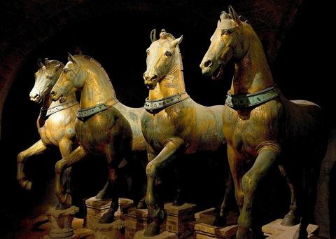 Horses of Basilica San Marco bright: Original Horses Inside Basilica San Marco