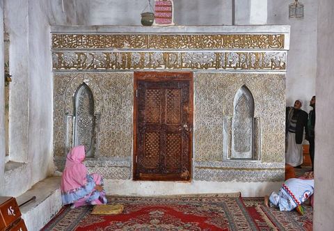 Mausoleum of Queen Arwa, Jibla (13082096983): Yemen