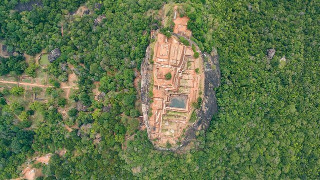 Sigiriya Luftbild (29781064900): Sigiriya Luftbild