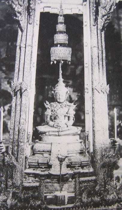 Emerald Buddha 1873: ms:Buddha Zamrud, Istana Mewah, ms:Bangkok, ms:Thailand